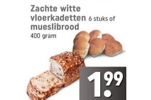 zachte witte vloerkadetten of mueslibrood