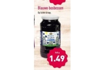 blauwe bosbessen op siroop
