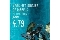 vaas met ruitjes of ribbels nu eur4 79 per stuk