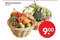 mandje met pompoen