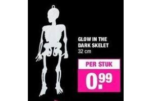 glow in the dark skelet