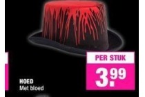 hoed met bloed