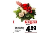 kerststuk op berkenschijf