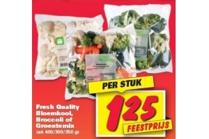 fresh quality bloemkool broccoli of groentemix