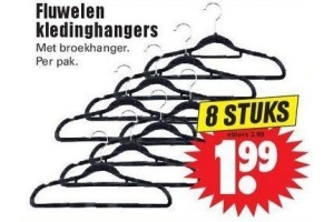 fluwelen kledinghangers