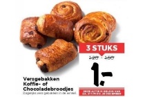 versgebakken koffie of chocoladebroodjes