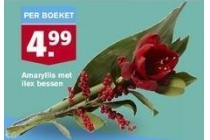 amaryllis met ilex bessen