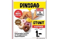 gemengde donuts of versgebakken appelflappen