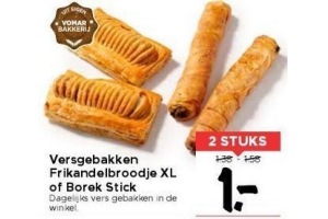 versgebakken frikandelbroodje xl of borek stick